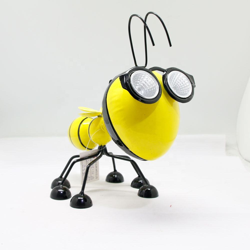 High Quality Yellow Insect Solar Mini Hornet Lamp with Garden Lighting Decoration