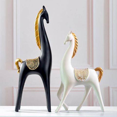 Modern Abstract Horse Figurine Lovers Horse Resin Sculpture Tabletop Porch Crafts Decoration