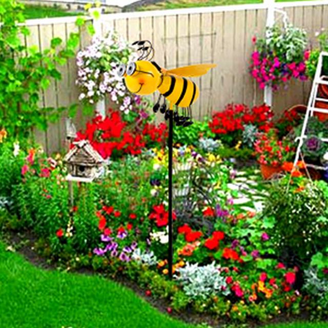 Customize Wholesale Large Metal Bumblebee Outdoor Garden Decor Solar Stake Lights