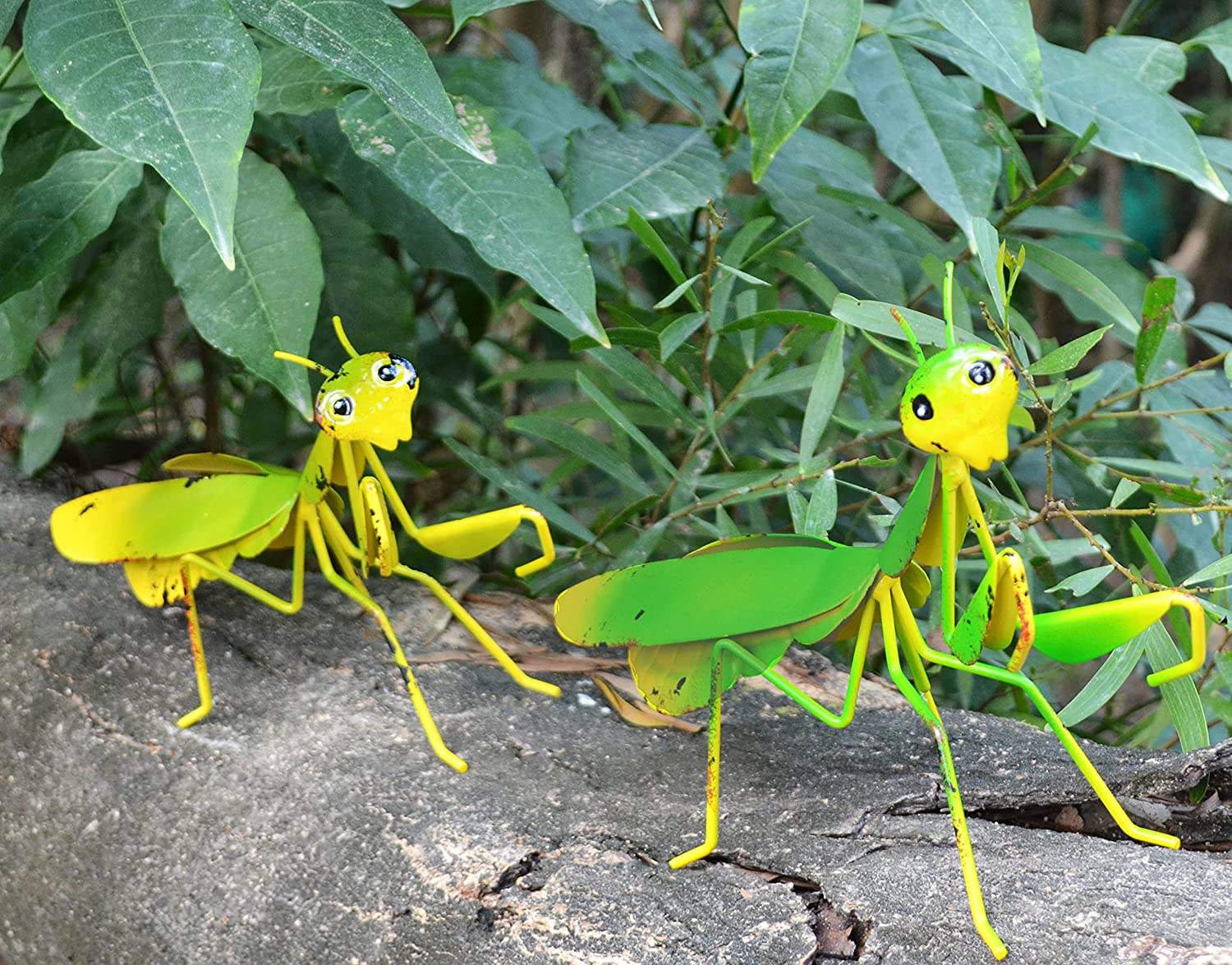 Metal Mantis Garden Yard Art Decor Set of 2 Lawn Patio Tree Ornaments Sculpture