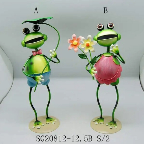 Metal Yard Art Frog Garden Statues Funny Animal Figurine Suitable for Indoor Living Room Windowsill Lawn Decor