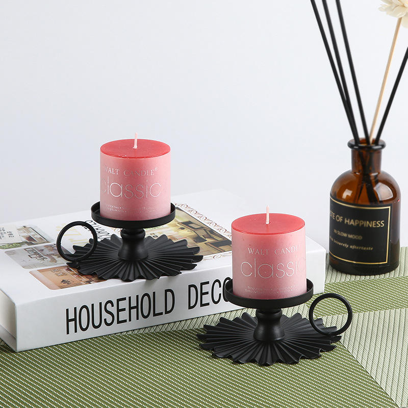 2022 New Home Decor Small Hand Fan Black Metal Candle Holder For Bedroom Living Room Ornament