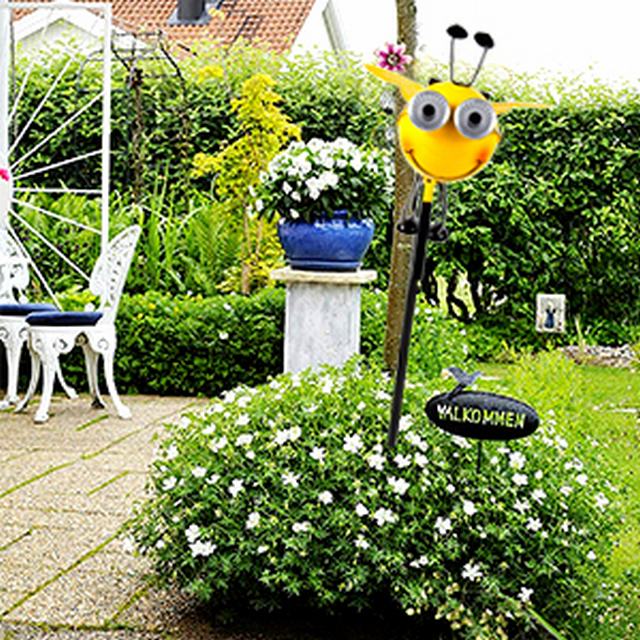Customize Wholesale Large Metal Bumblebee Outdoor Garden Decor Solar Stake Lights