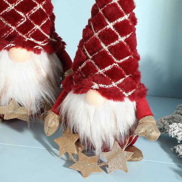 SGXS6135 red hat plush gnomes (6)