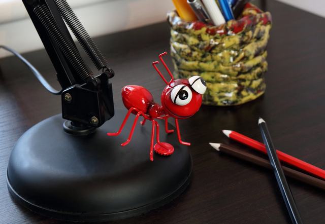 metal ant figurine - red