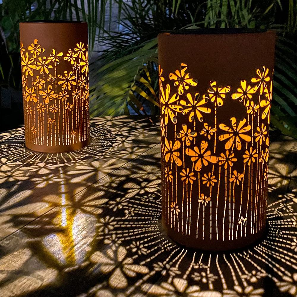Outdoor Waterproof Rusty Flower Sun Face Dandelion Metal Solar Lantern Light For Desk Patio Lawn Patio Garden Art Decor