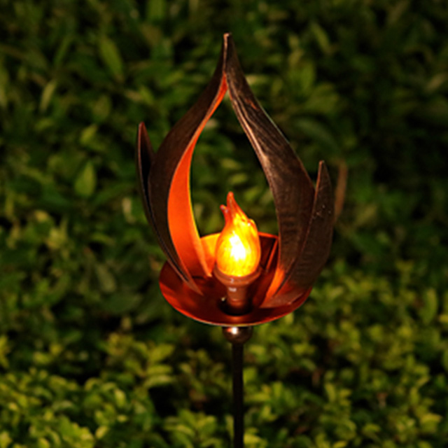 Outdoor Waterproof Flame Led Garden Solar Light for Walkway Yard Lawn Patio Decorative