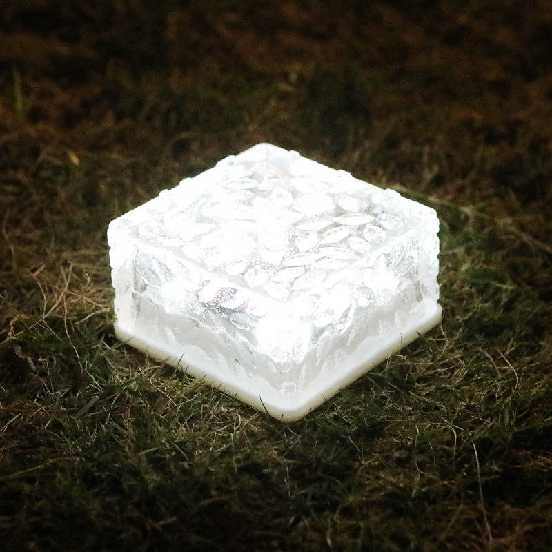 2022 Latest Outdoor Waterproof Solar Ice Brick Square Lamp For Home Festival Party Pathway Walkway Decoration