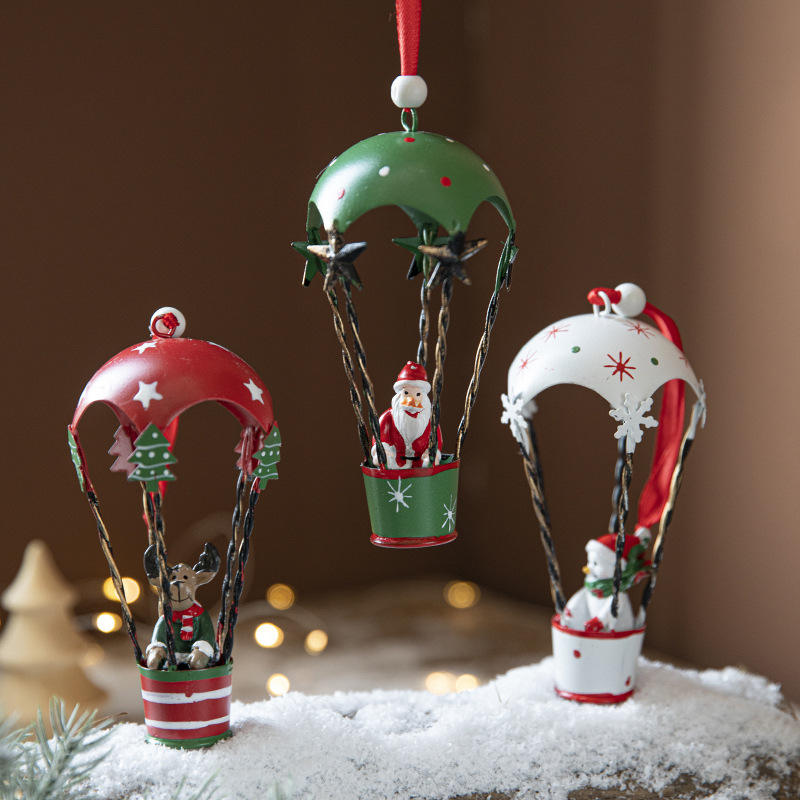 2022 Creative Novelty Iron Art Colorful Hot Air Balloon Christmas Tree Hanging Supplies Gifts Decor